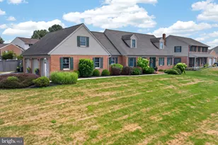 695 Sue Dr, Lititz, PA 17543 - Photo 4