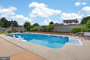 695 Sue Dr, Lititz, PA 17543 - Photo 56