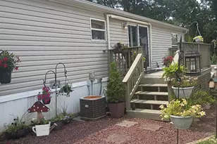 822 Sunny Ln, Gap, PA 17527 - Photo 4