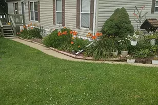 822 Sunny Ln, Gap, PA 17527 - Photo 2