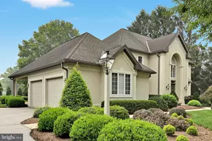 1318 Beaconfield Ln, Lancaster, PA 17601 - Photo 2