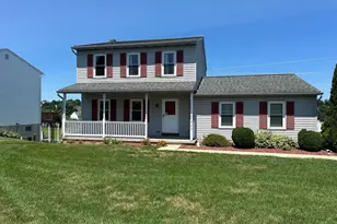 2143 Sheri Ln, Mount Joy, PA 17552 - Photo 2