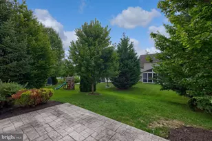 1314 Heatherwood Dr, Mount Joy, PA 17552 - Photo 8