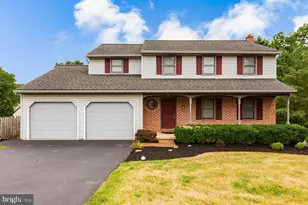 15 Blackberry Ln, Ephrata, PA 17522 - Photo 1