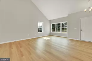 231 Pilgrim Dr, Lancaster, PA 17603 - Photo 2
