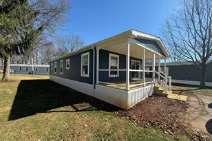 54 Rainbow Cir, Elizabethtown, PA 17022 - Photo 2