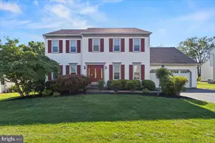 41 Apricot Ave, Leola, PA 17540 - Photo 2