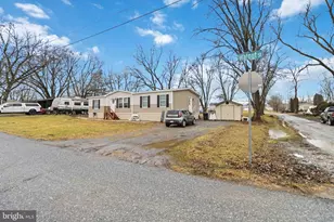 254 Walnut St, Bainbridge, PA 17502 - Photo 6