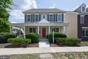 319 Brittany Ln, Mount Joy, PA 17552 - Photo 2