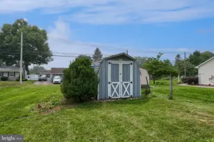 128 N Charlotte St, Manheim, PA 17545 - Photo 10