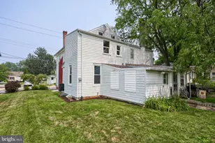 128 N Charlotte St, Manheim, PA 17545 - Photo 6
