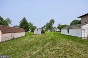 128 N Charlotte St, Manheim, PA 17545 - Photo 10