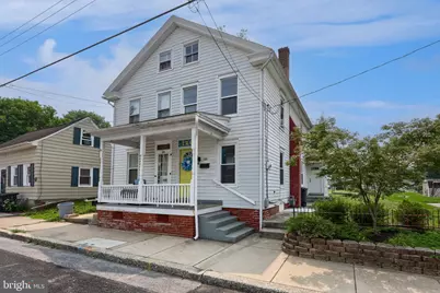 128 N Charlotte Street, Manheim, PA 17545 - Photo 2