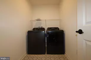 2452 Spring Water Cir, Lancaster, PA 17601 - Photo 8