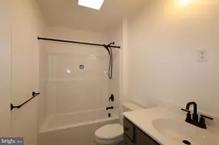 2452 Spring Water Cir, Lancaster, PA 17601 - Photo 10