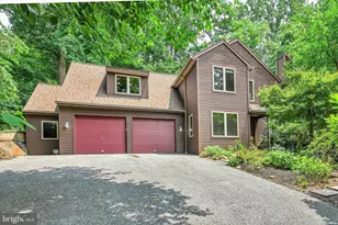 251 Poplar Ln, Elizabethtown, PA 17022 - Photo 2