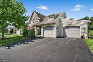 1066 Cambridge Dr, Manheim, PA 17545 - Photo 1