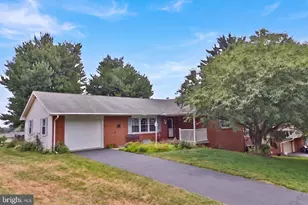 51 Miller Dr, Manheim, PA 17545 - Photo 1