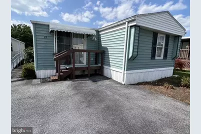 21 S Green Acres Circle, Akron, PA 17501 - Photo 1