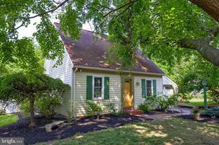 2264 Nicholson Square Dr, Lancaster, PA 17601 - Photo 2