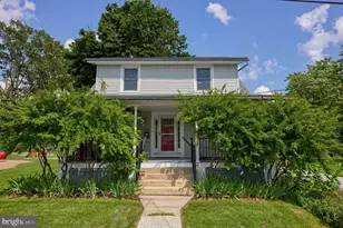 6045 Pine St, East Petersburg, PA 17520 - Photo 2