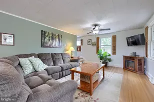 6045 Pine St, East Petersburg, PA 17520 - Photo 12
