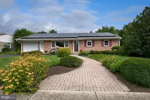 413 W Cedar St, New Holland, PA 17557 - Photo 1