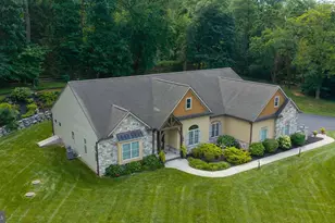 144 Meadow Ln, Lancaster, PA 17601 - Photo 2