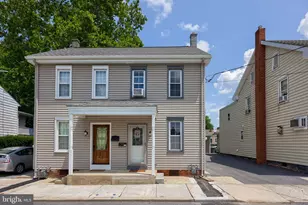 137 N Charlotte St, Manheim, PA 17545 - Photo 2