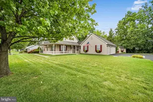 1374 Clearview Dr, Denver, PA 17517 - Photo 4
