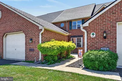 207 Pine Bridge Lane, Lancaster, PA 17603 - Photo 2