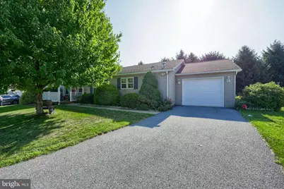 110 Homestead Drive, Stevens, PA 17578 - Photo 2