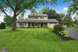843 Douglas Dr, Lititz, PA 17543 - Photo 2
