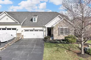 112 Sawgrass Dr, Millersville, PA 17551 - Photo 2