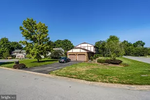1525 Edinborough Cir, Landisville, PA 17538 - Photo 32