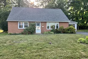 6301 Carpenter St, East Petersburg, PA 17520 - Photo 1