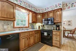 66 Slaymaker Hill Rd, Kinzers, PA 17535 - Photo 2