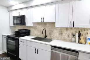 121 Perry St, Columbia, PA 17512 - Photo 8