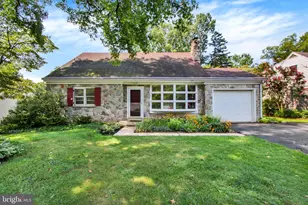 1983 Sterling Pl, Lancaster, PA 17601 - Photo 2