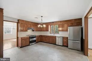 1300 Newton Rd, Lancaster, PA 17603 - Photo 16