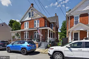 134 W Walnut St, Marietta, PA 17547 - Photo 2