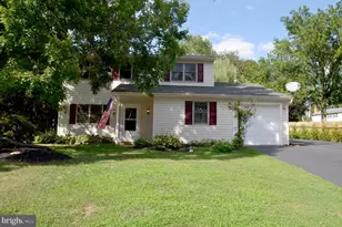 2527 Valley Dr, Lancaster, PA 17603 - Photo 1