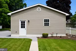 116 E Mill St, Manheim, PA 17545 - Photo 10