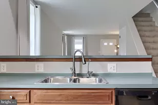 910 Grofftown Rd, Lancaster, PA 17602 - Photo 10