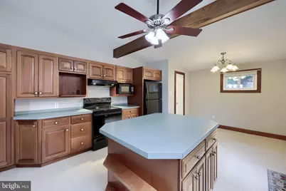 910 Grofftown Road, Lancaster, PA 17602 - Photo 6