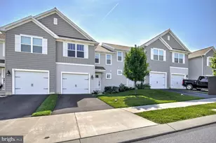 14 Southside Dr, Willow Street, PA 17584 - Photo 2