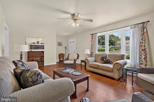 658 Green Ridge Dr Dr, Manheim, PA 17545 - Photo 8