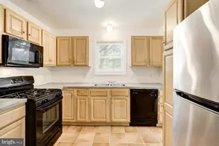300 Elmshire Dr, Lancaster, PA 17603 - Photo 16