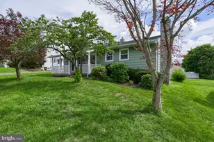 229 N Maple St, Elizabethtown, PA 17022 - Photo 6
