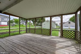229 N Maple St, Elizabethtown, PA 17022 - Photo 4
